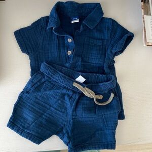 Old navy double weave collared shirt and shirt set